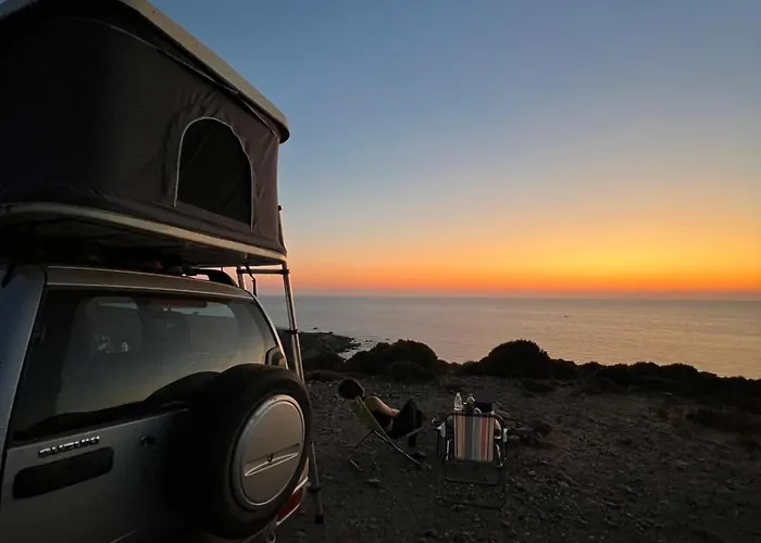 Rooftop Jeep Escape Sleep Under The Stars * Chania (Crete)
