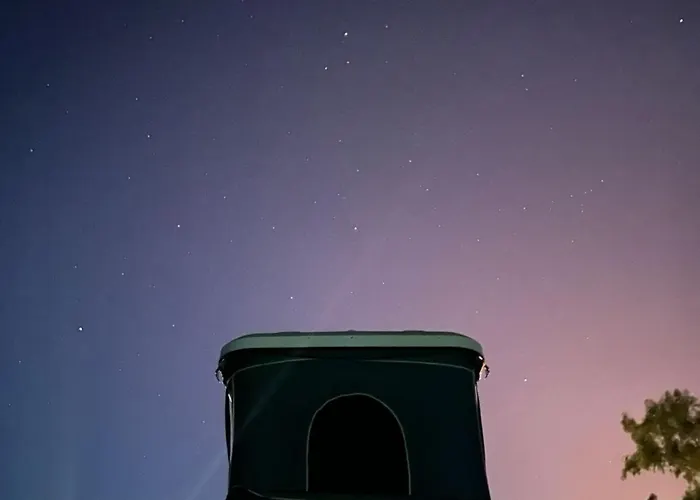 Luxury tent Rooftop Jeep Escape Sleep Under The Stars