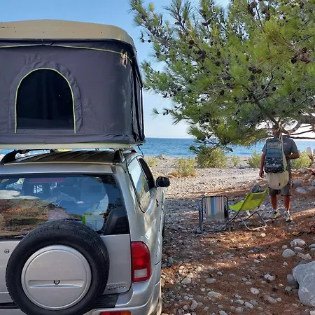 Rooftop Jeep Escape Sleep Under The Stars Οργανωμένο κάμπινγκ Χανιά